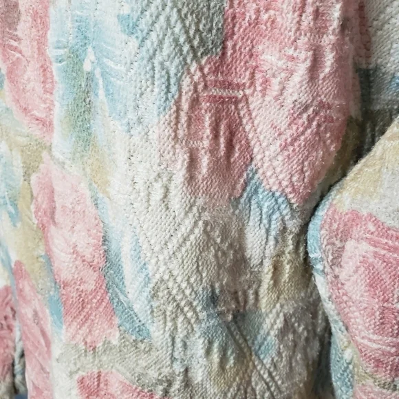 Vintage Y2K 1990s Floral Textured Cropped Sweater by S.W.A.K. Small Made in USA